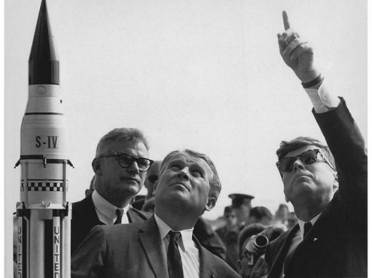 Werner Von Braun Prez Kennedy